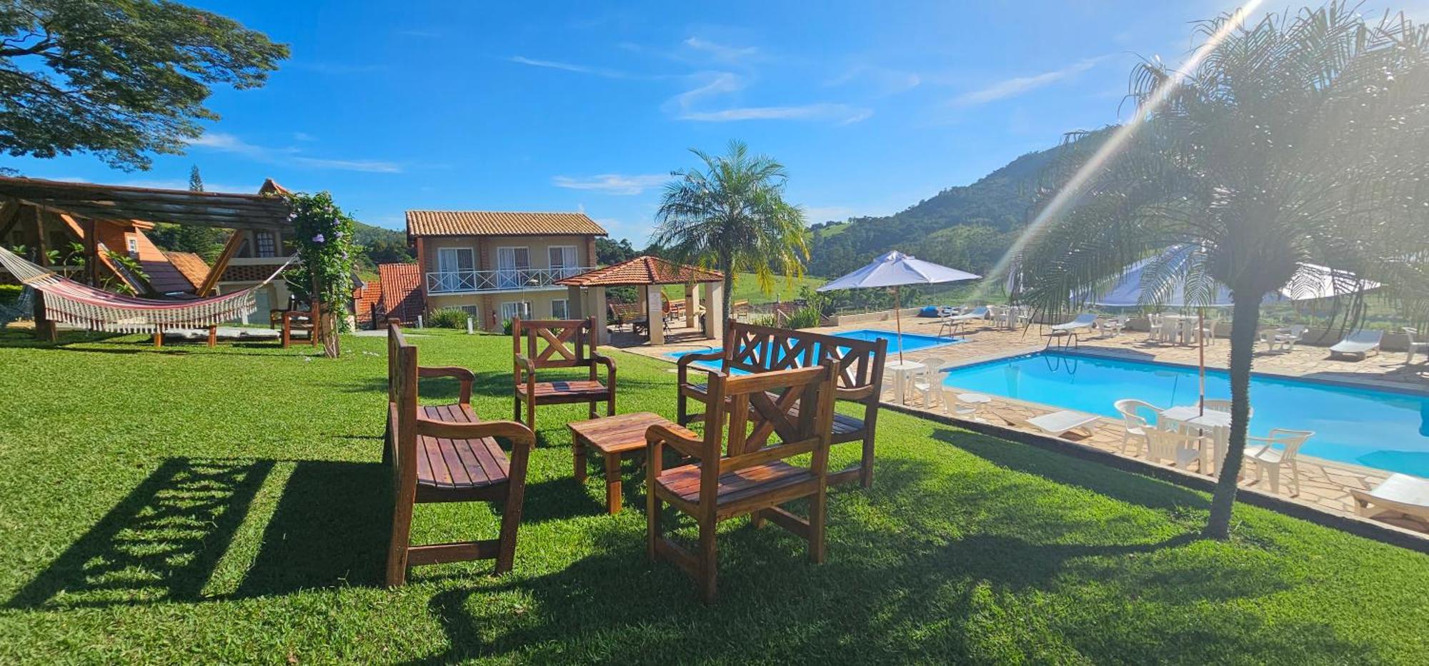 Filimahalo Hotel Сера Негра Екстериор снимка