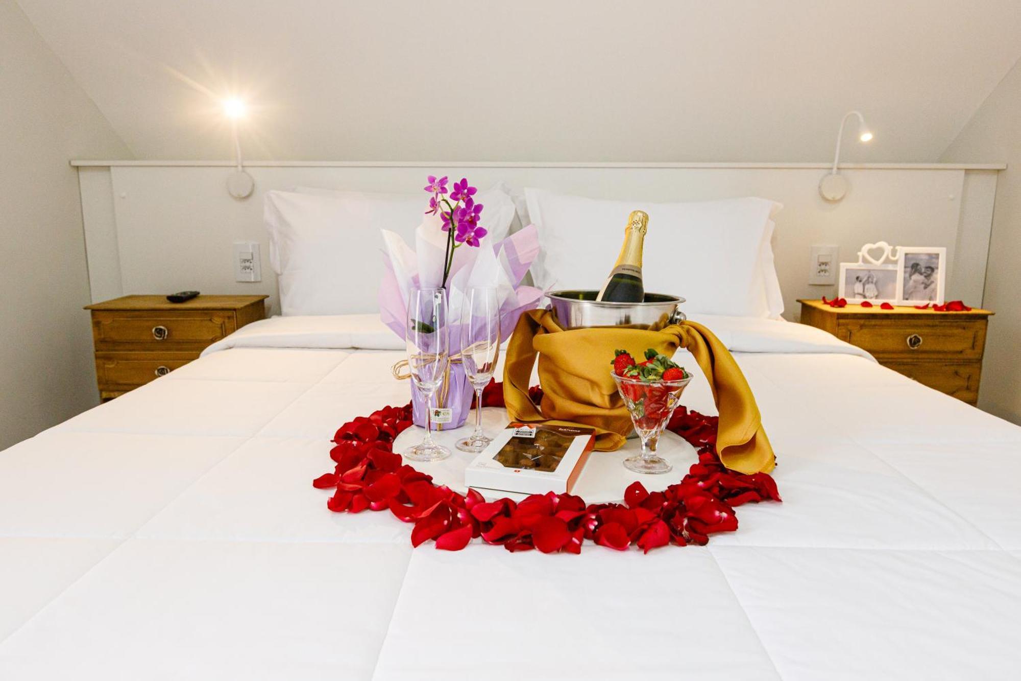 Filimahalo Hotel Сера Негра Екстериор снимка